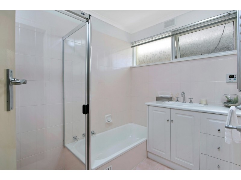 25 Boronia Drive, Hope Valley SA 5090