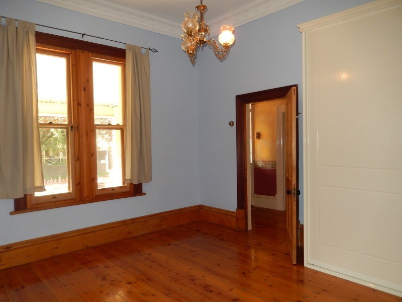 27 Clifton Street, Prospect SA 5082