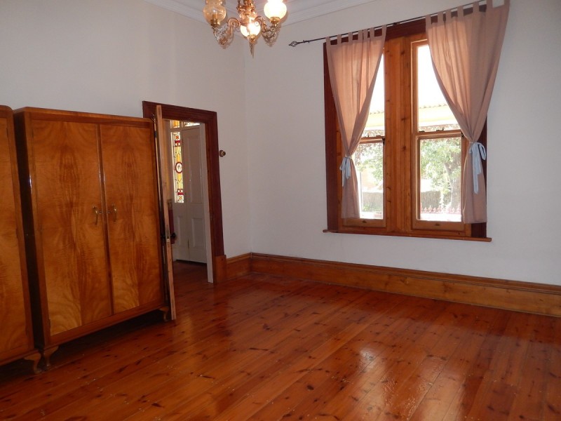 27 Clifton Street, Prospect SA 5082