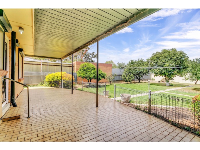 29 Essex Street, Woodville Gardens SA 5012