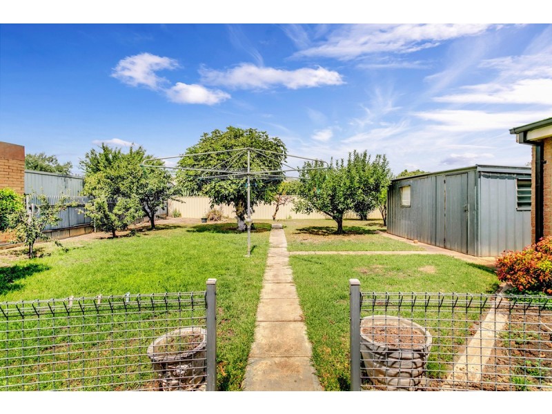 29 Essex Street, Woodville Gardens SA 5012