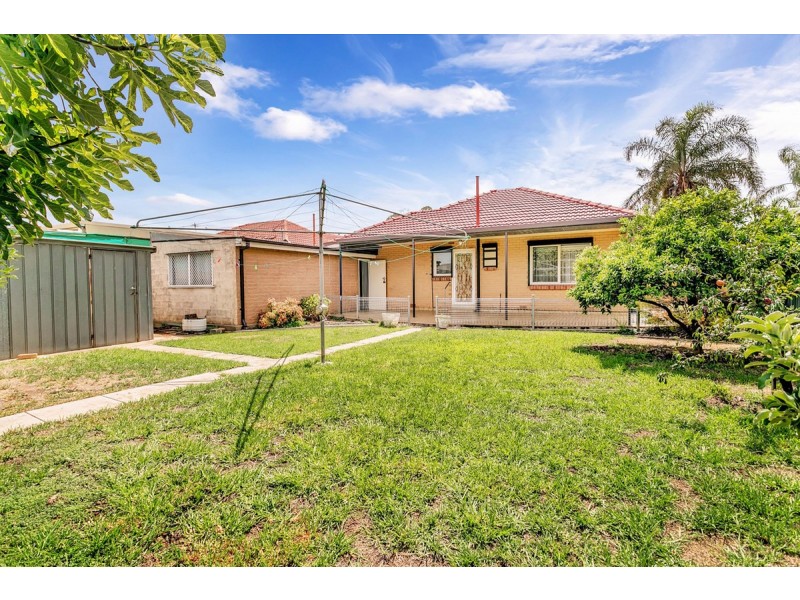 29 Essex Street, Woodville Gardens SA 5012