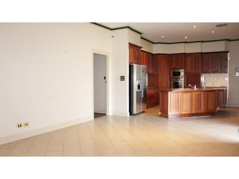 47 Ninth Avenue, St Peters SA 5069