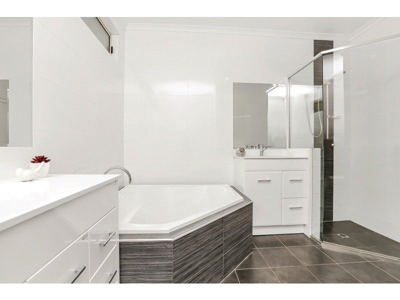 3 Quebec Drive, Modbury Heights SA 5092