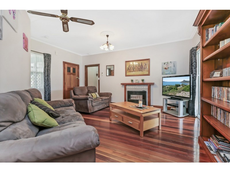 4 Leander Crescent, Greenacres SA 5086