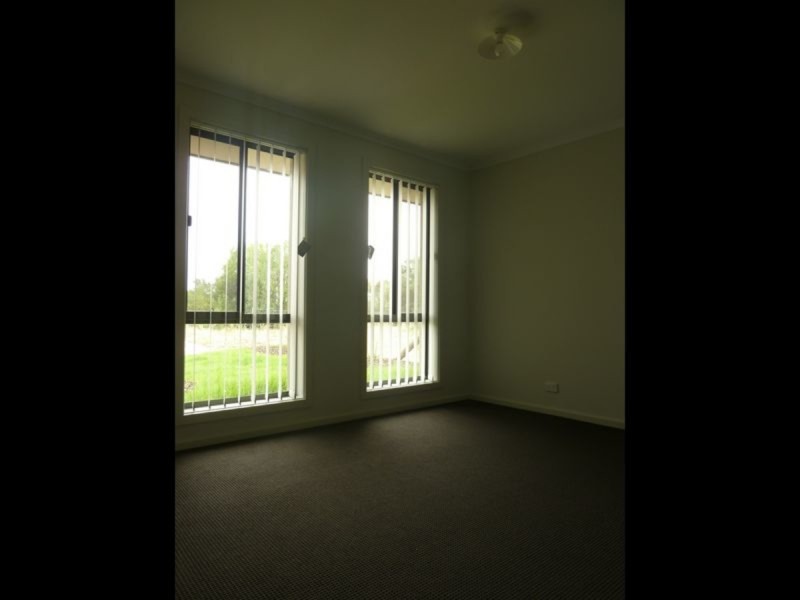 1 Doudney Avenue, Evanston Gardens SA 5116