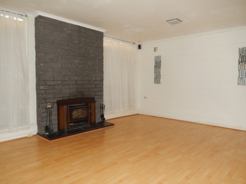 3 Gondola Grove, Para Hills SA 5096