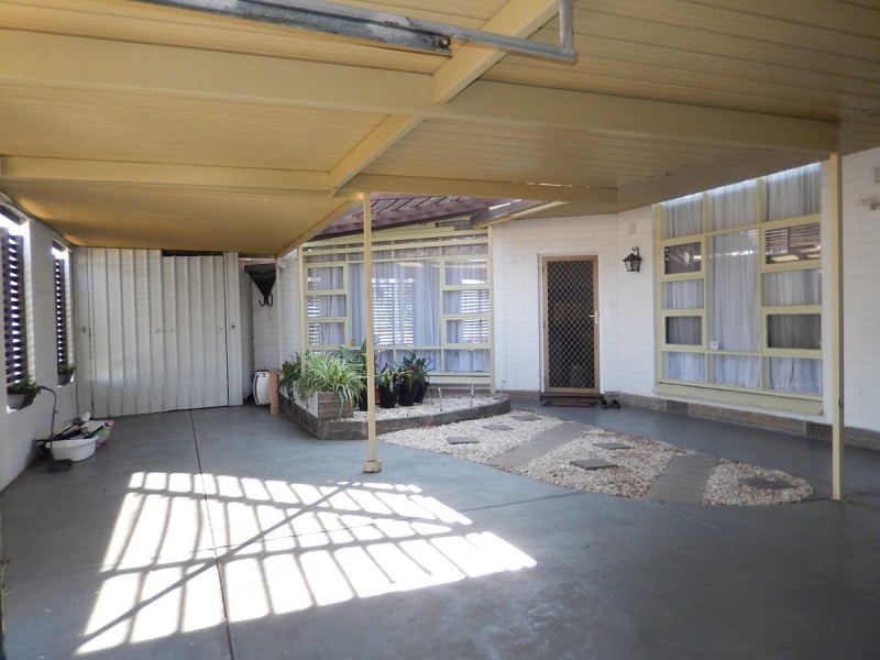 3 Gondola Grove, Para Hills SA 5096