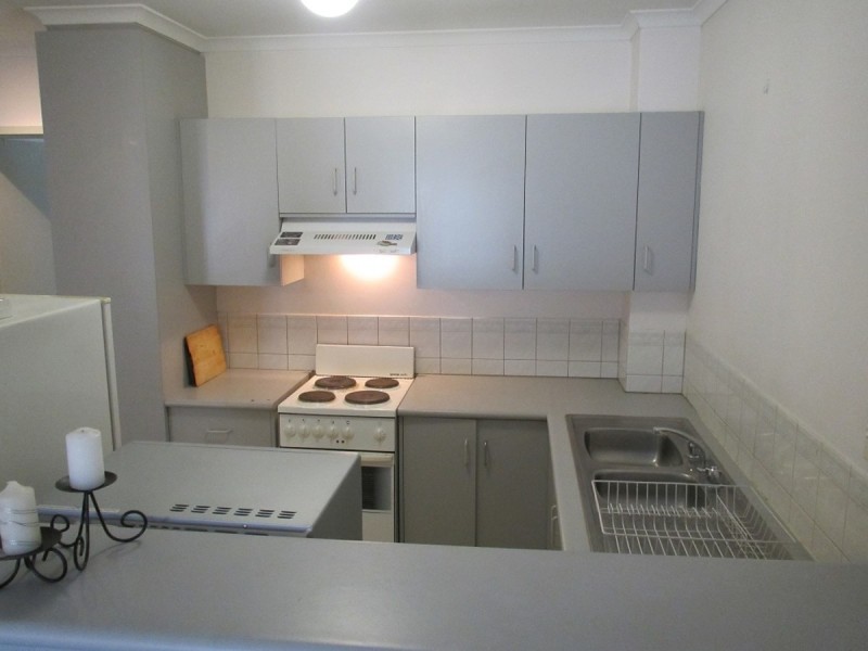 2/29 St Helena Place, Adelaide SA 5000