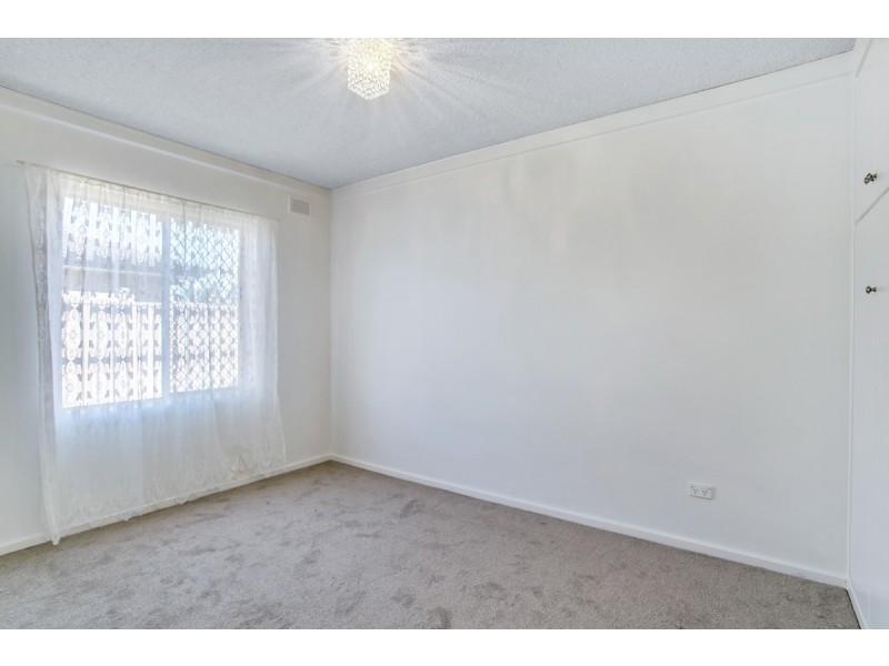 9/5 Barry Road, Oaklands Park SA 5046