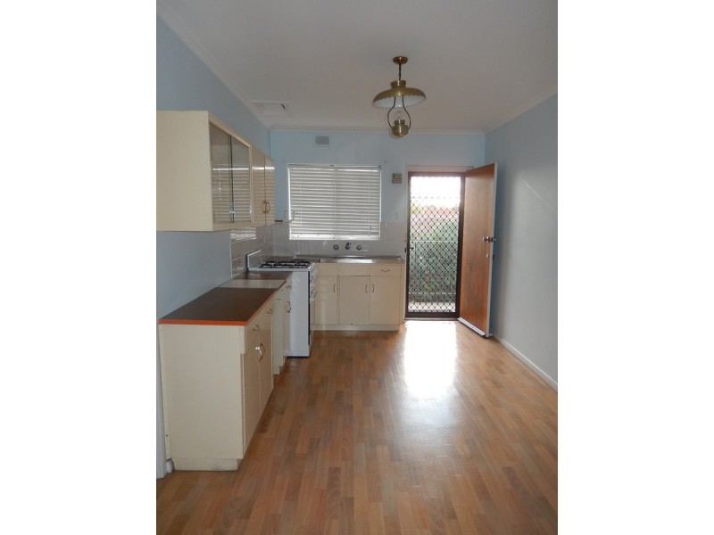 9/2 Old Beach Road, Brighton SA 5048