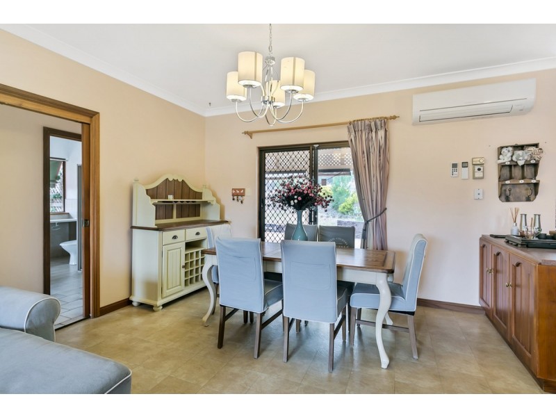 16 Kinnaird Crescent, Highbury SA 5089