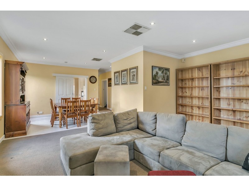 71 Angas Avenue, Vale Park SA 5081
