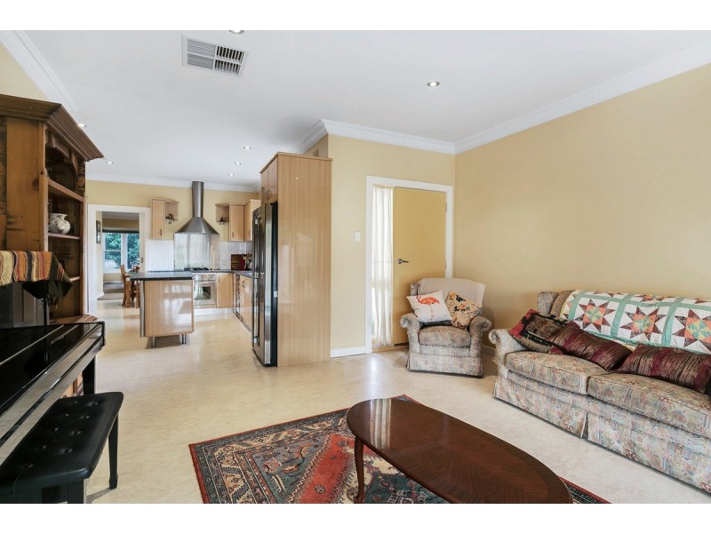 71 Angas Avenue, Vale Park SA 5081