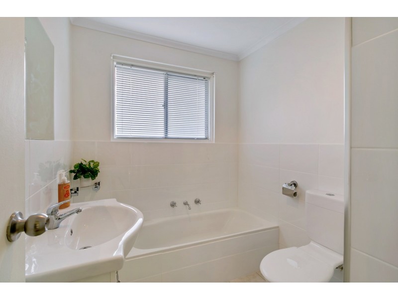 25 Dargie Avenue, Hope Valley SA 5090