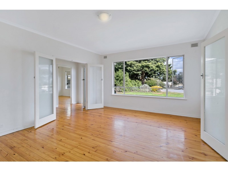 4 Maru Court, Para Hills SA 5096