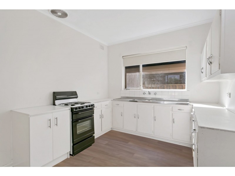 4 Maru Court, Para Hills SA 5096