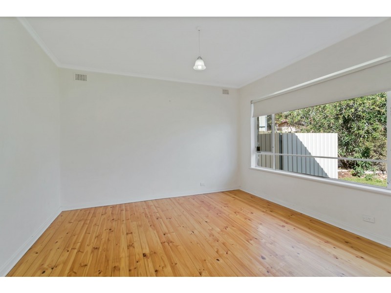 4 Maru Court, Para Hills SA 5096