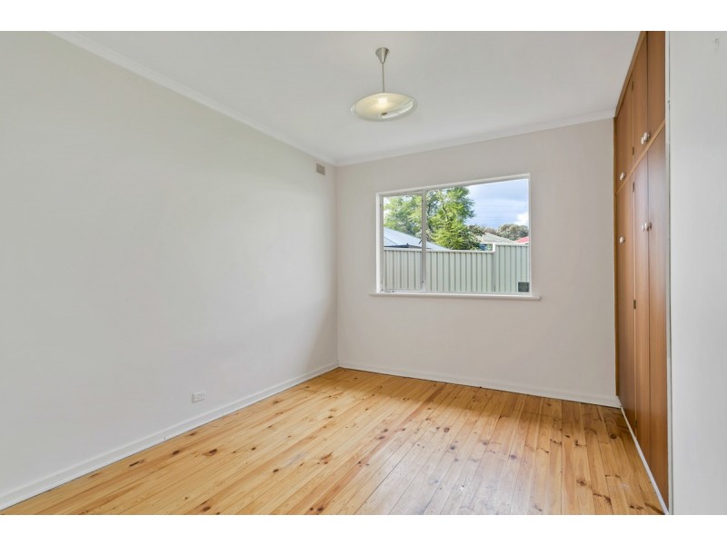 4 Maru Court, Para Hills SA 5096