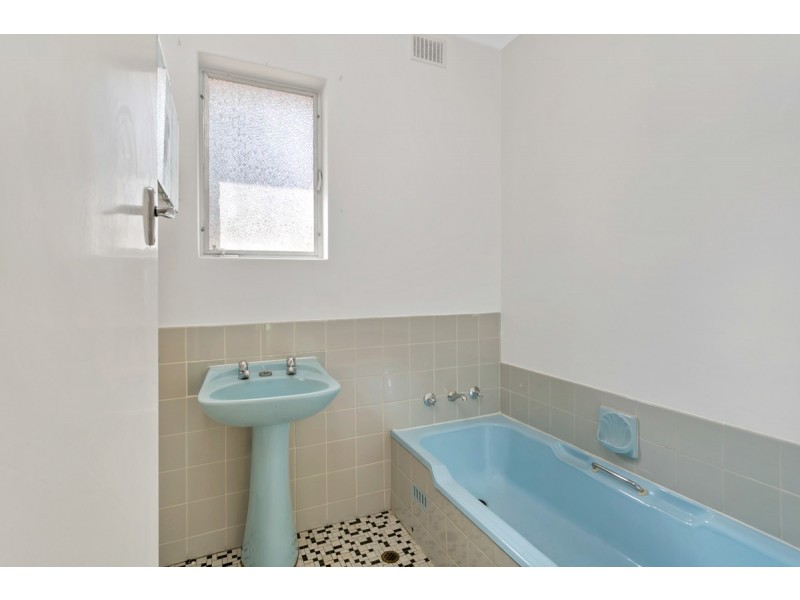 4 Maru Court, Para Hills SA 5096