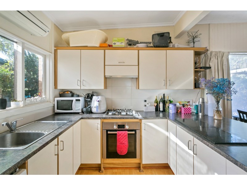 37 Carol Drive, Para Hills SA 5096