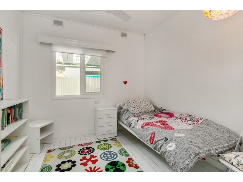 28 Fleming Avenue, Ridgehaven SA 5097