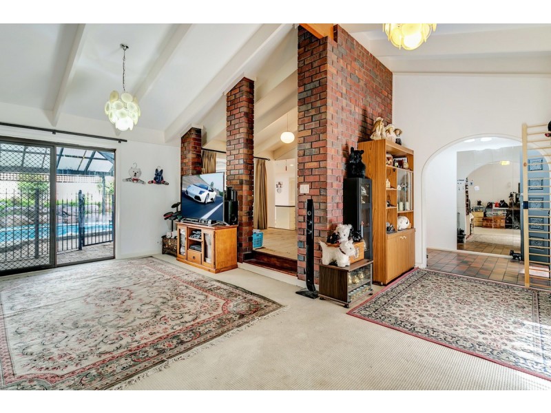 2 Birkdale Close, Fairview Park SA 5126