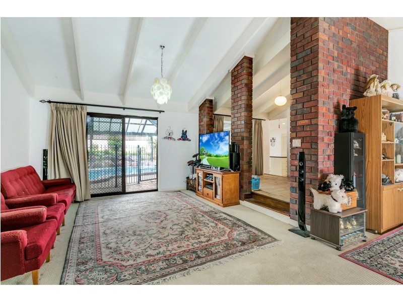 2 Birkdale Close, Fairview Park SA 5126