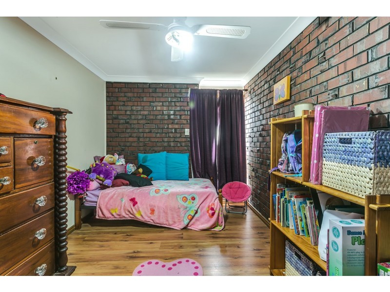 20 Deakin Avenue, Hope Valley SA 5090