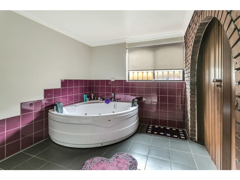 20 Deakin Avenue, Hope Valley SA 5090