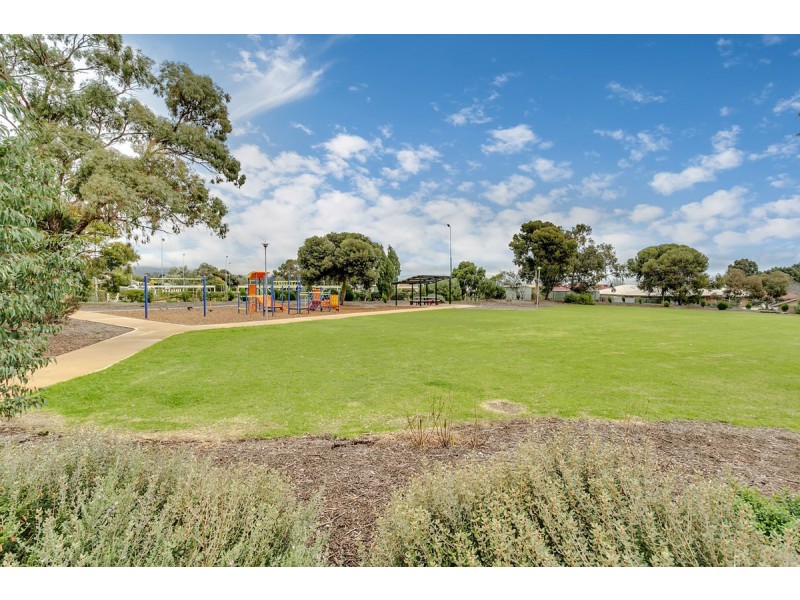 20 Deakin Avenue, Hope Valley SA 5090