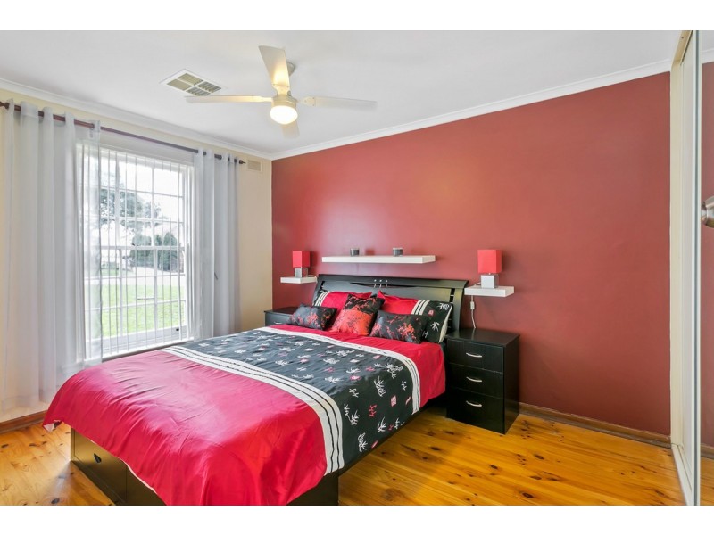 9 Sharon Road, Ridgehaven SA 5097