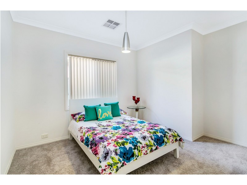 5 Maquarie Street, Mawson Lakes SA 5095