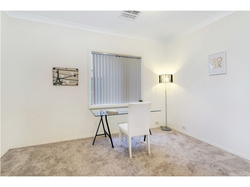 5 Maquarie Street, Mawson Lakes SA 5095