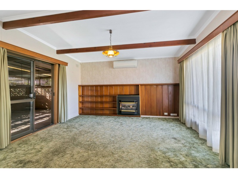 38 Brougham Drive, Valley View SA 5093