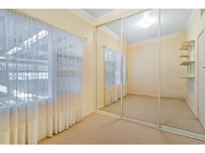 38 Brougham Drive, Valley View SA 5093