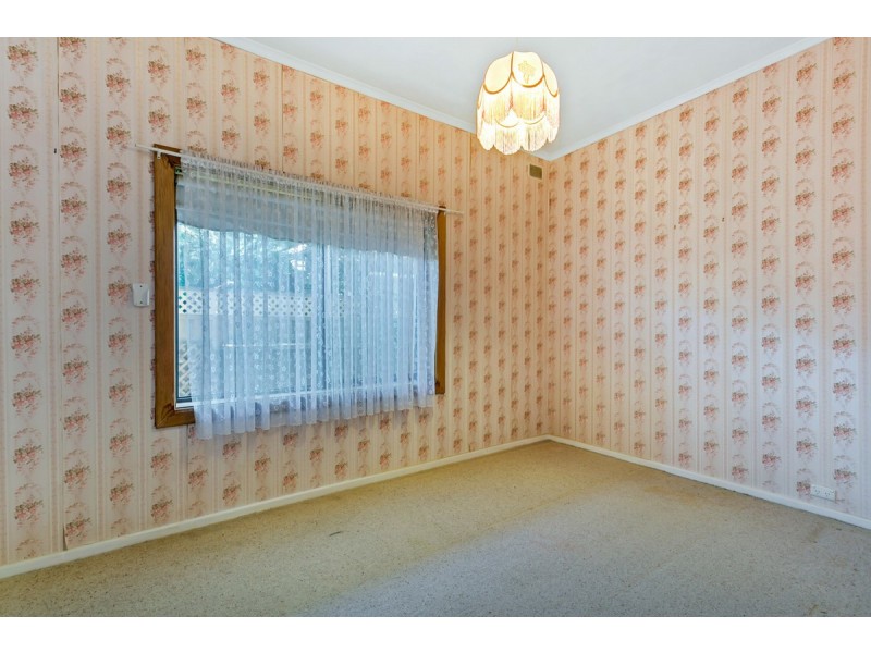 38 Brougham Drive, Valley View SA 5093