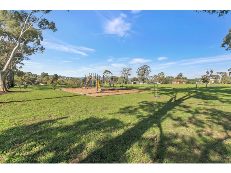 38 Brougham Drive, Valley View SA 5093