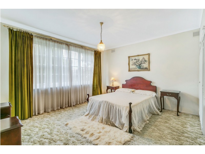 3 Crestwood Drive, Athelstone SA 5076