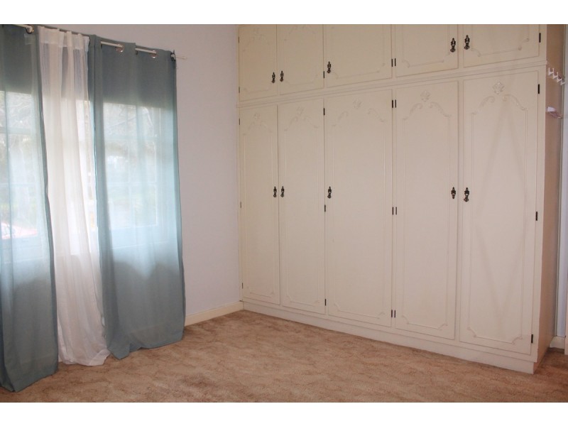 18 Carinya Crescent, Rostrevor SA 5073