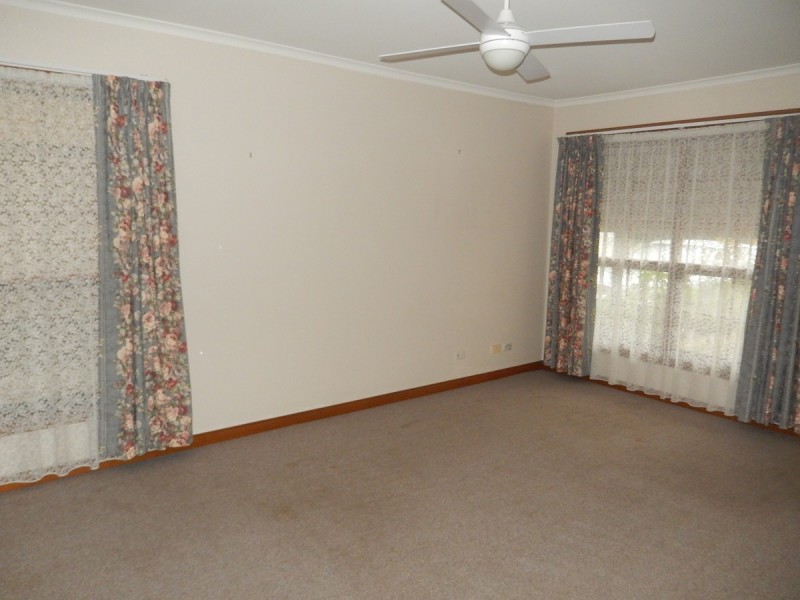 9 Faye Street, Ridgehaven SA 5097