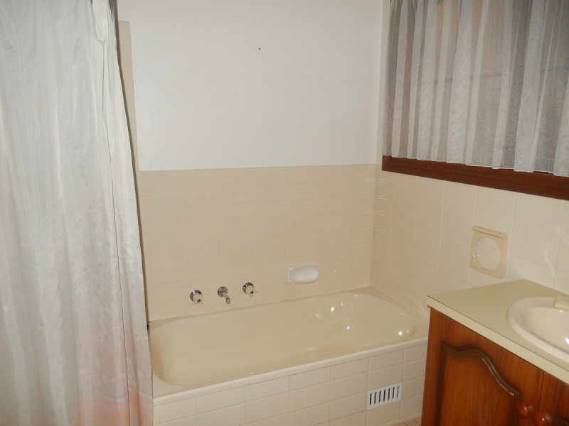 9 Faye Street, Ridgehaven SA 5097