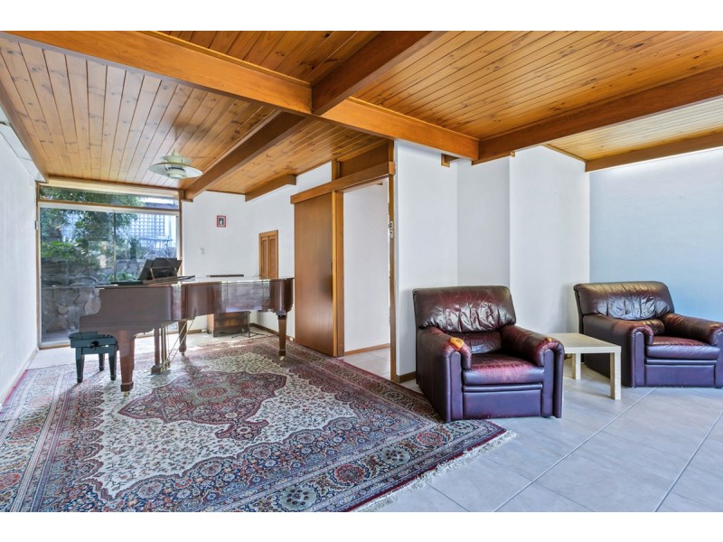 8 Wattlebird Drive, Highbury SA 5089