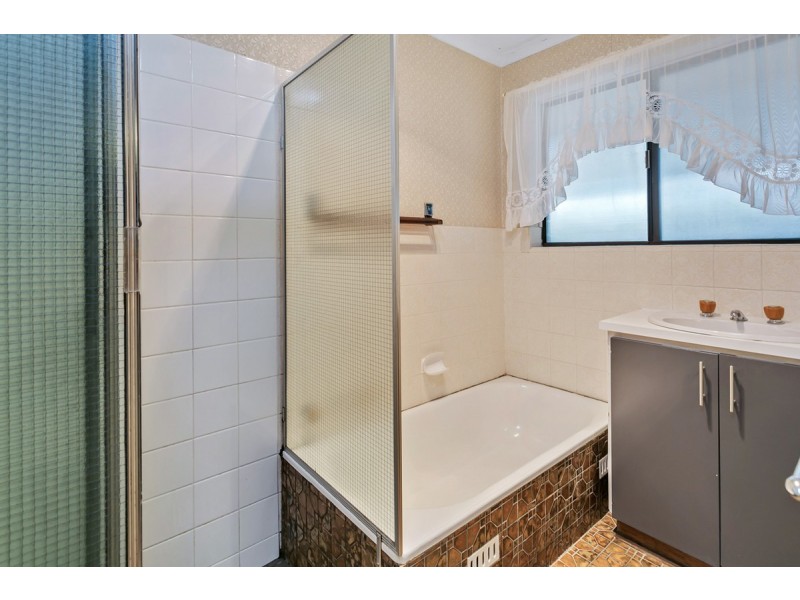 4 Leonis Avenue, Hope Valley SA 5090