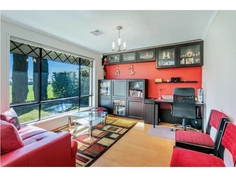 19 Barley Crescent, Walkley Heights SA 5098