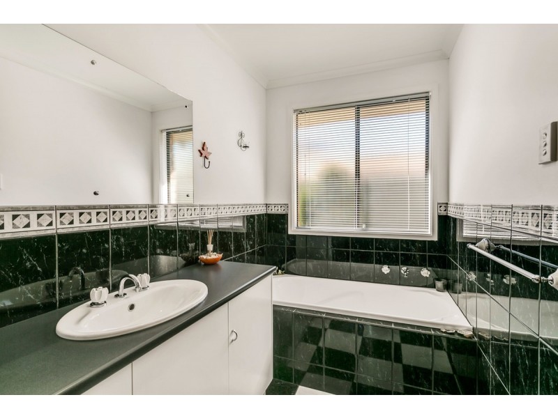 19 Barley Crescent, Walkley Heights SA 5098