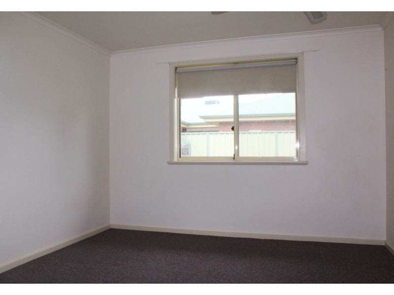 17 Kirkby Circuit, Greenacres SA 5086