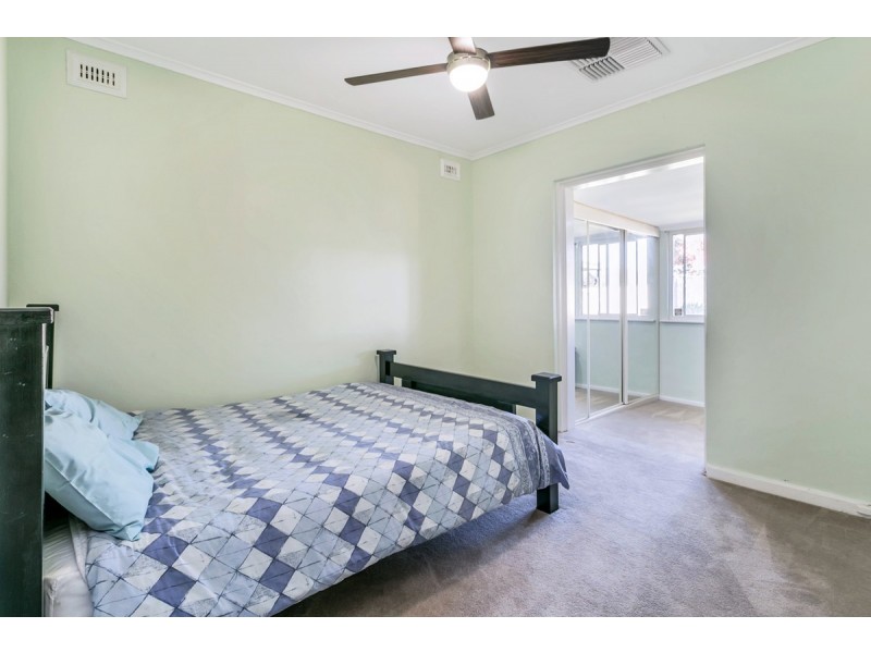 9 Kennett Street, Para Hills SA 5096