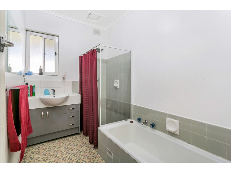 9 Kennett Street, Para Hills SA 5096