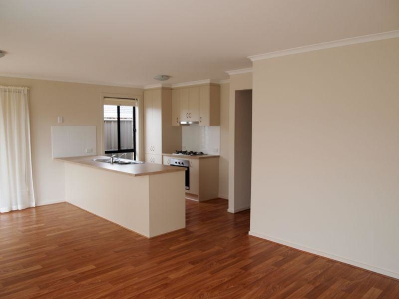 42 Riesling Crescent, Andrews Farm SA 5114